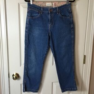 Levi’s Classic Capri Blue Medium Wash Jeans - 10